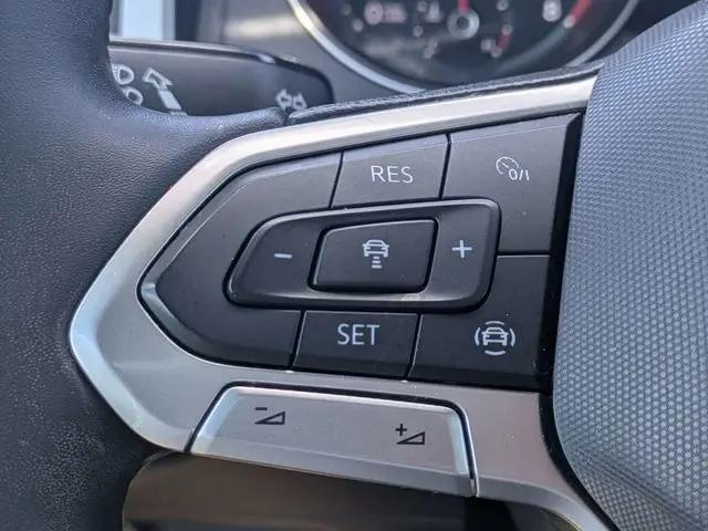 2021 Volkswagen Atlas Cross Sport 2.0T SE w/Technology