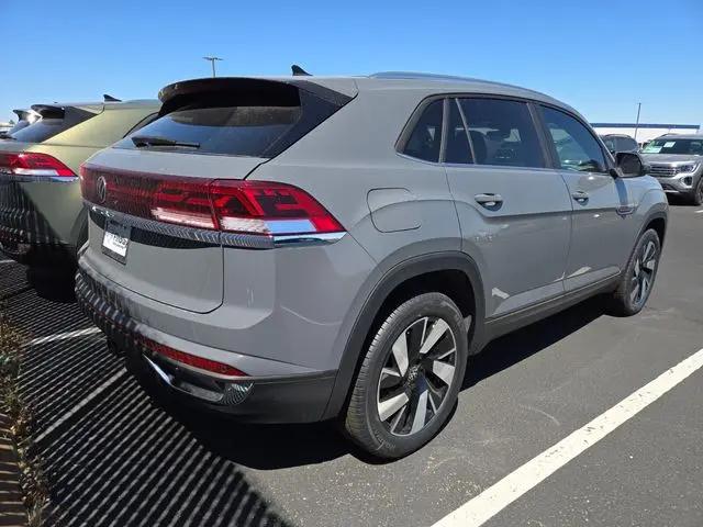 2026 Volkswagen Atlas Cross Sport SE with Technology