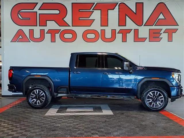 2022 GMC Sierra 2500HD 4WD Crew Cab Standard Bed AT4 for sale in Gretna, NE