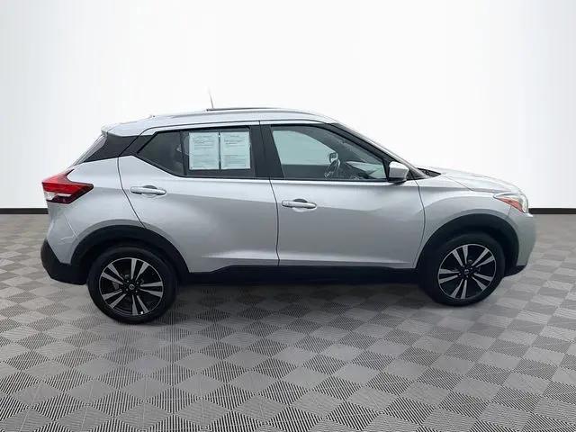 2020 Nissan Kicks SV Xtronic CVT