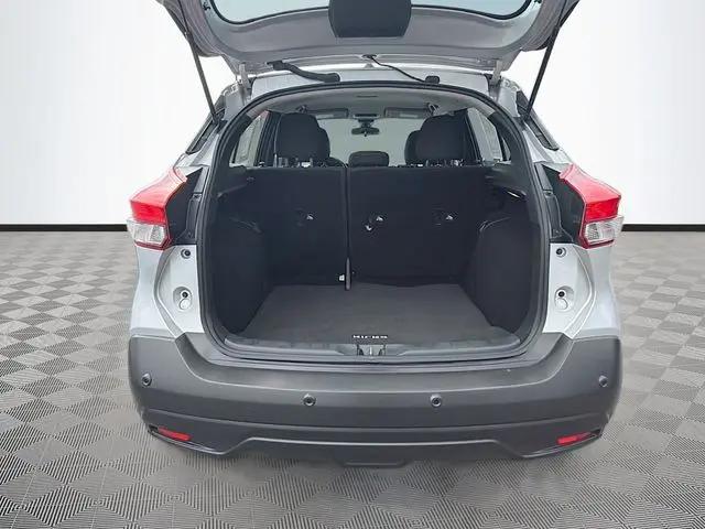 2020 Nissan Kicks SV Xtronic CVT