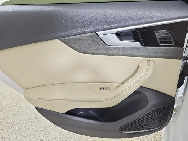 2023 Audi A4 Premium Plus 45 TFSI S line quattro S tronic