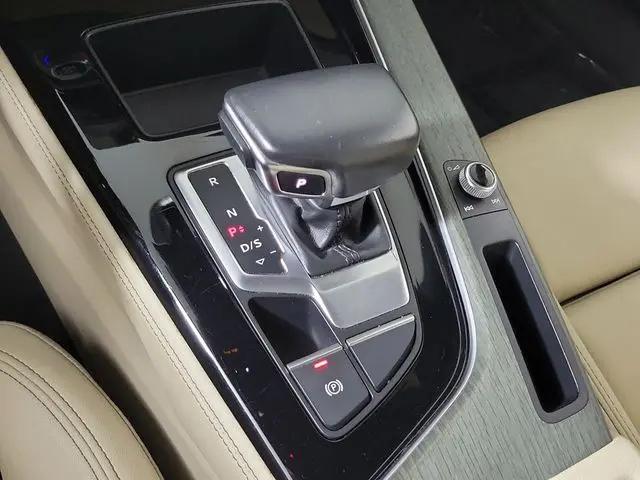 2023 Audi A4 Premium Plus 45 TFSI S line quattro S tronic