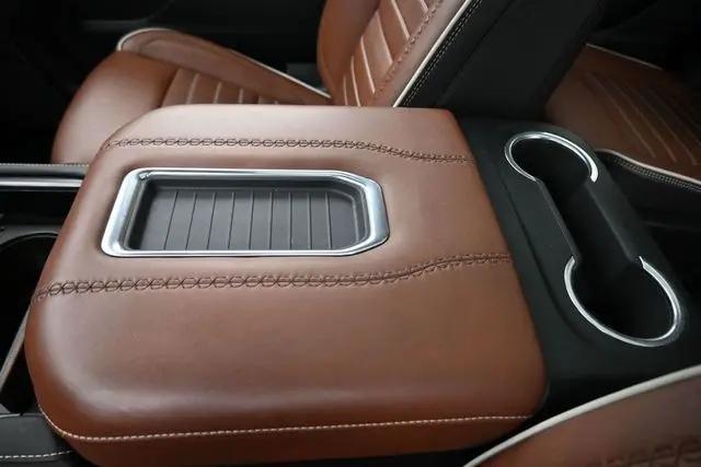 2024 GMC Yukon 4WD Denali Ultimate