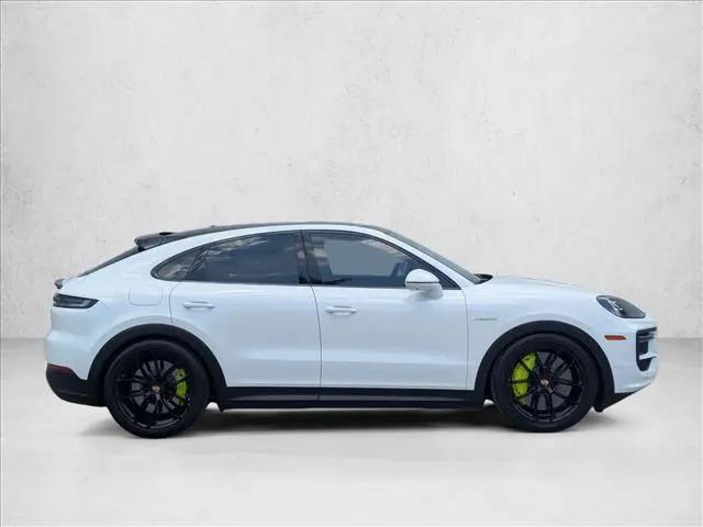 2024 Porsche Cayenne E-Hybrid Turbo