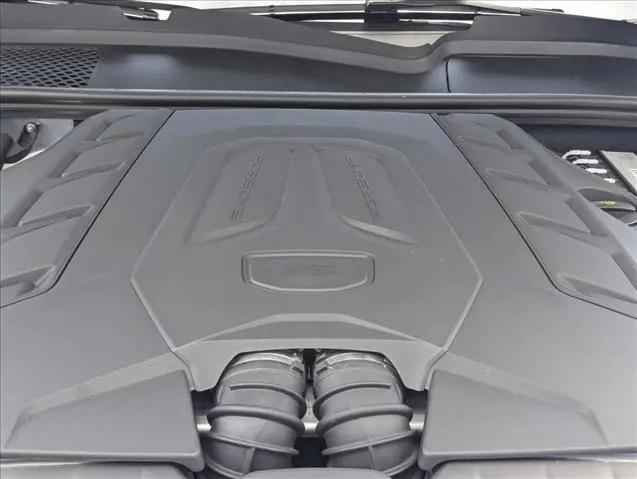 2024 Porsche Cayenne E-Hybrid Turbo