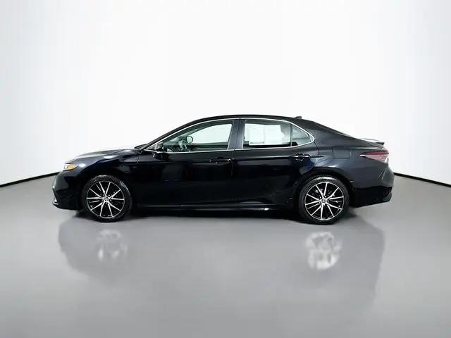 2023 Toyota Camry SE AWD