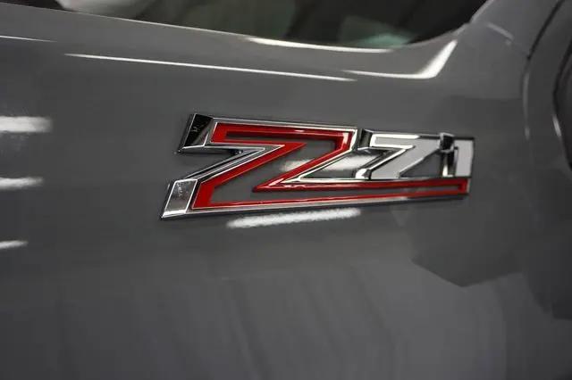 2025 Chevrolet Silverado 2500HD 4WD Crew Cab Standard Bed Custom