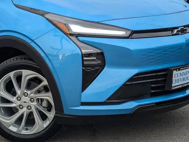 2027 Chevrolet Bolt LT FWD