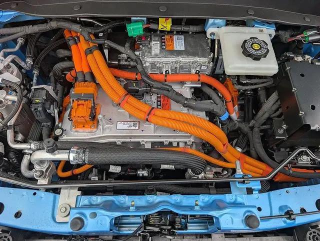 2027 Chevrolet Bolt LT FWD