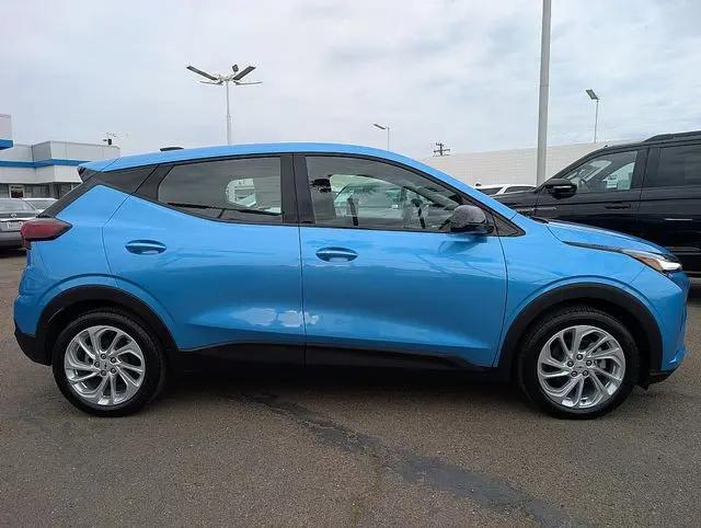 2027 Chevrolet Bolt LT FWD
