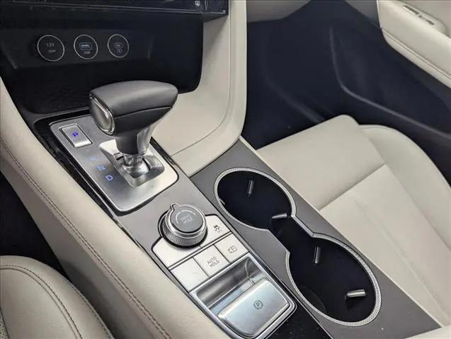 2025 Genesis G70 2.5T RWD