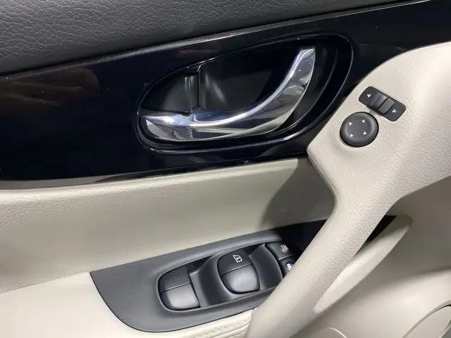 2022 Nissan Rogue Sport SL AWD Xtronic CVT
