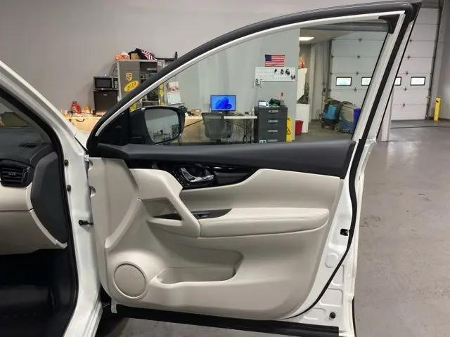 2022 Nissan Rogue Sport SL AWD Xtronic CVT