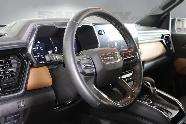 2024 GMC Canyon 4WD AT4