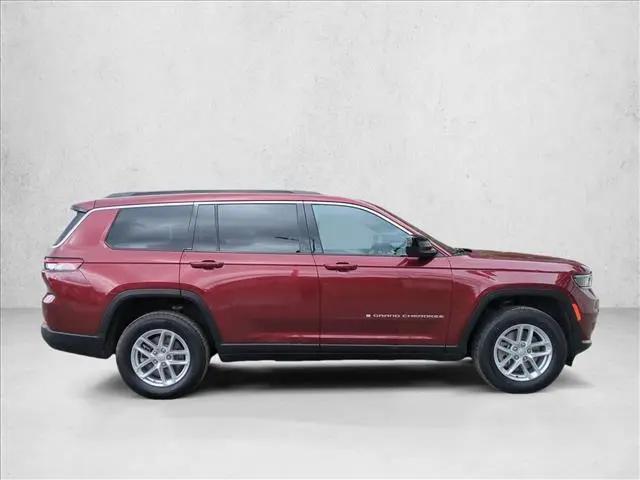 2024 Jeep Grand Cherokee L Laredo 4x2