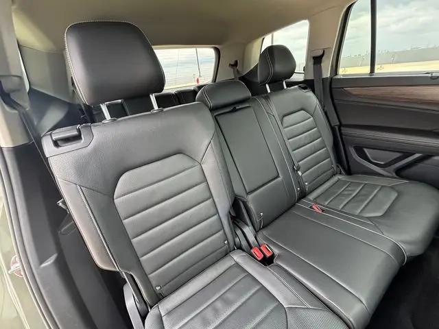 2025 Volkswagen Atlas 2.0T SEL