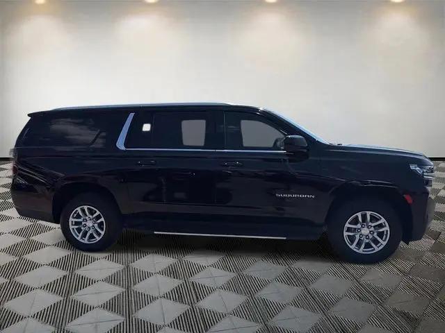 2021 Chevrolet Suburban 4WD LT