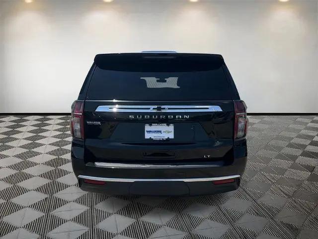 2021 Chevrolet Suburban 4WD LT