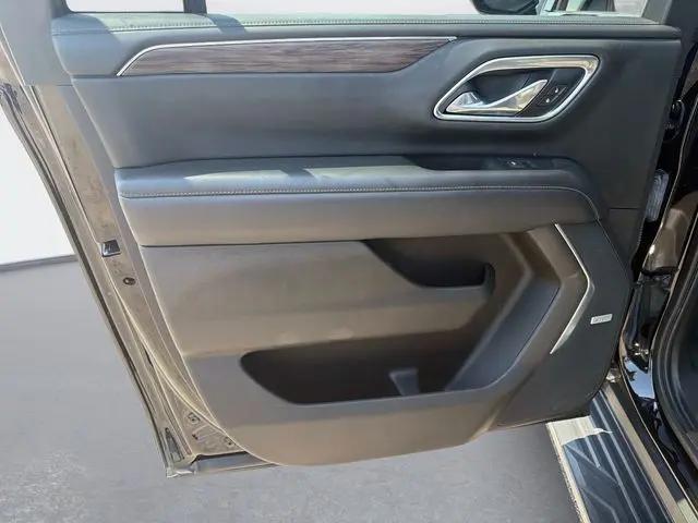 2021 Chevrolet Suburban 4WD LT