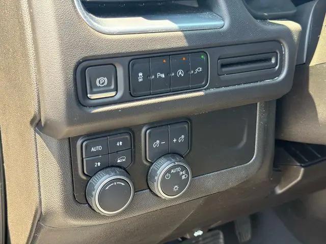 2021 Chevrolet Suburban 4WD LT