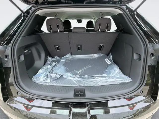 2027 Chevrolet Bolt LT FWD