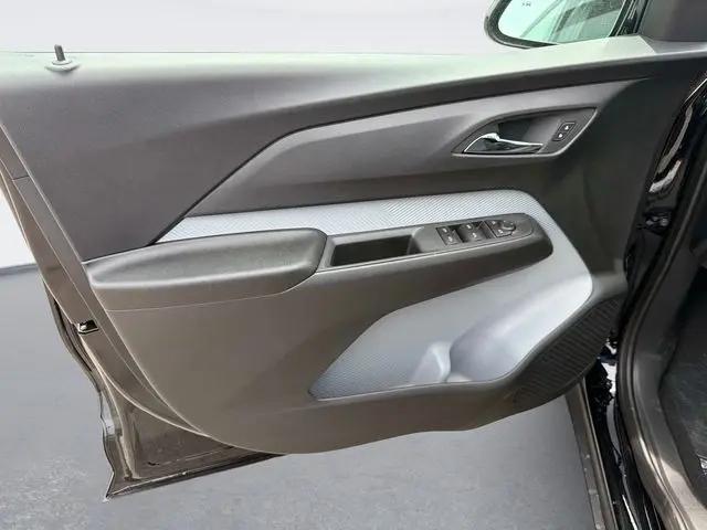 2027 Chevrolet Bolt LT FWD