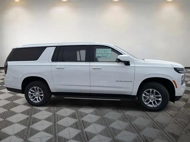2026 Chevrolet Suburban LT, 4WD