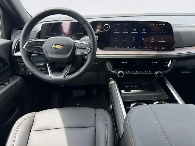 2026 Chevrolet Suburban LT, 4WD