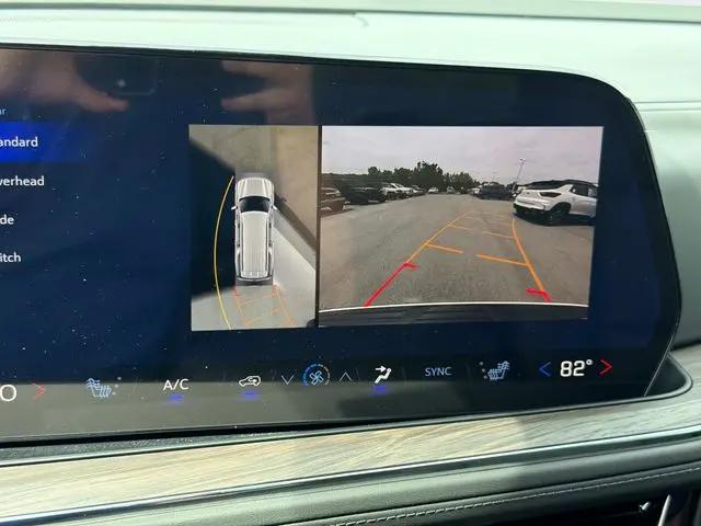 2026 Chevrolet Suburban LT, 4WD