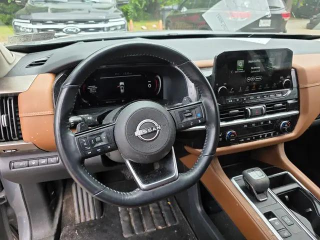 2023 Nissan Pathfinder Platinum 4WD