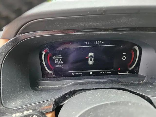 2023 Nissan Pathfinder Platinum 4WD