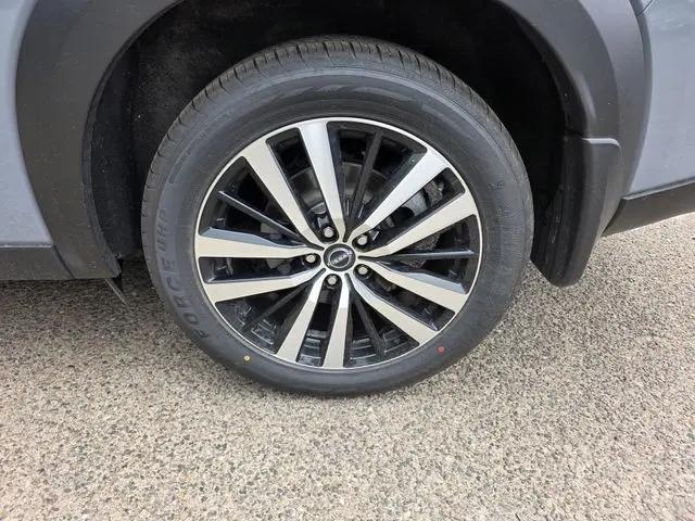 2023 Nissan Pathfinder Platinum 4WD
