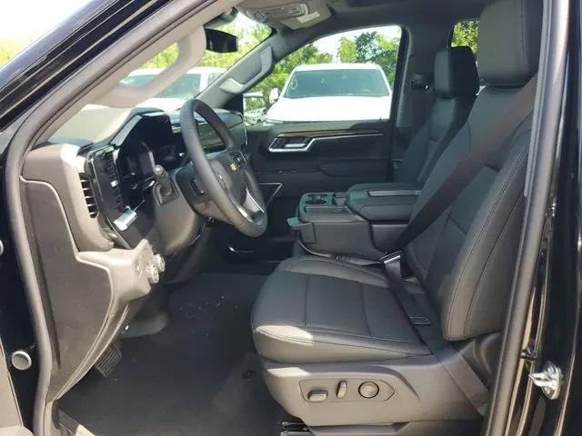 2026 Chevrolet Silverado 1500 2WD Crew Cab Short Bed LT