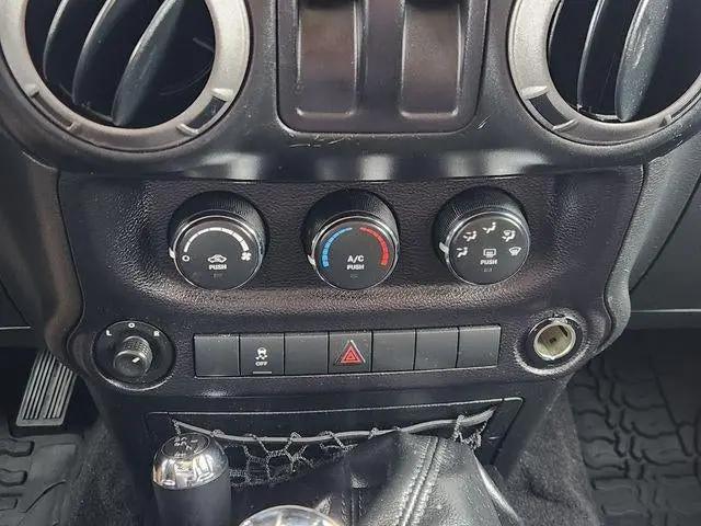 2016 Jeep Wrangler Willys Wheeler