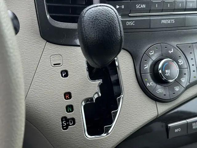 2012 Toyota Sienna LE V6 8 Passenger