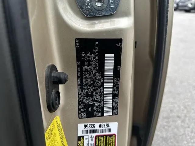 2012 Toyota Sienna LE V6 8 Passenger