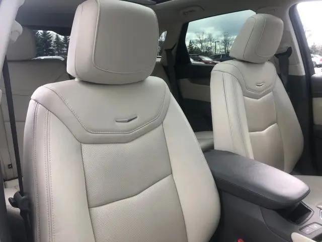 2022 Cadillac XT5 AWD Premium Luxury
