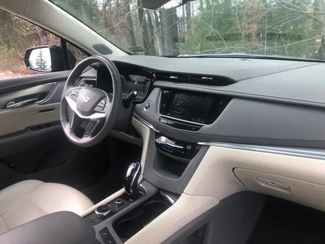 2022 Cadillac XT5 AWD Premium Luxury