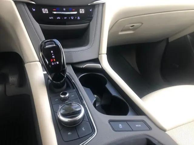 2022 Cadillac XT5 AWD Premium Luxury