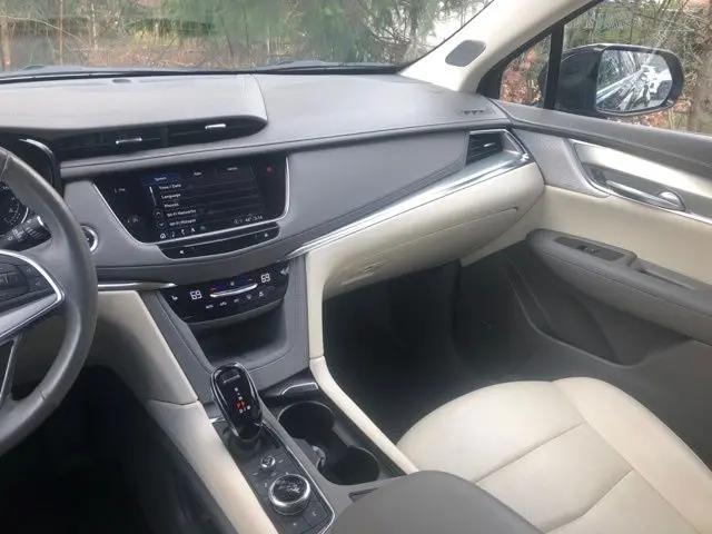 2022 Cadillac XT5 AWD Premium Luxury