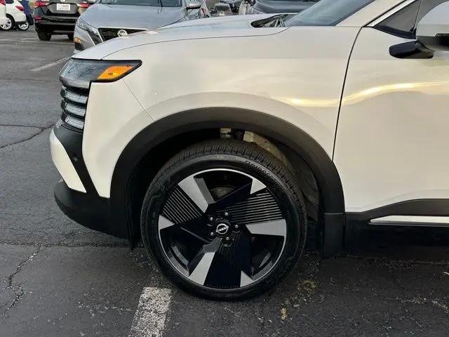 2025 Nissan Kicks SR Intelligent AWD