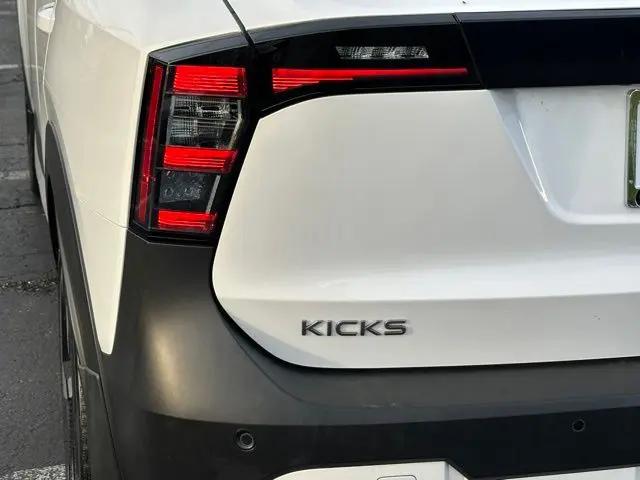 2025 Nissan Kicks SR Intelligent AWD