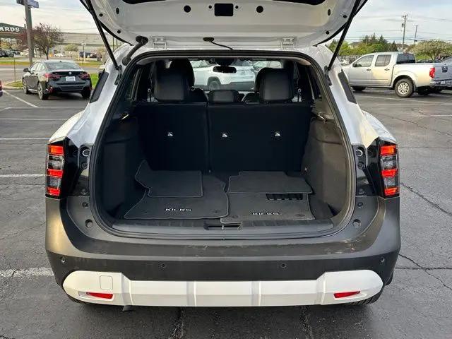 2025 Nissan Kicks SR Intelligent AWD