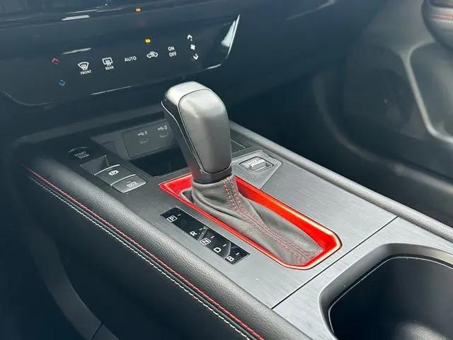 2025 Nissan Kicks SR Intelligent AWD