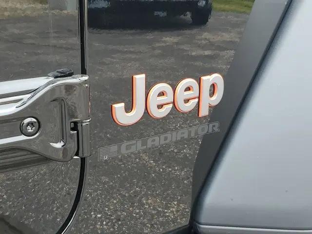 2026 Jeep Gladiator Sport