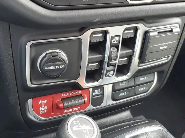 2026 Jeep Gladiator Sport