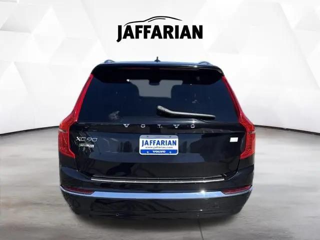 2024 Volvo XC90 Recharge T8 Ultimate Bright Theme 7-Seater