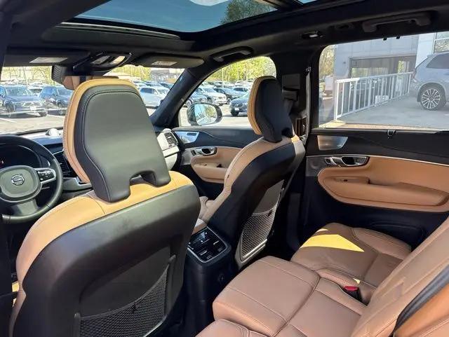 2024 Volvo XC90 Recharge T8 Ultimate Bright Theme 7-Seater