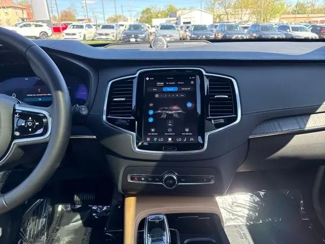 2024 Volvo XC90 Recharge T8 Ultimate Bright Theme 7-Seater